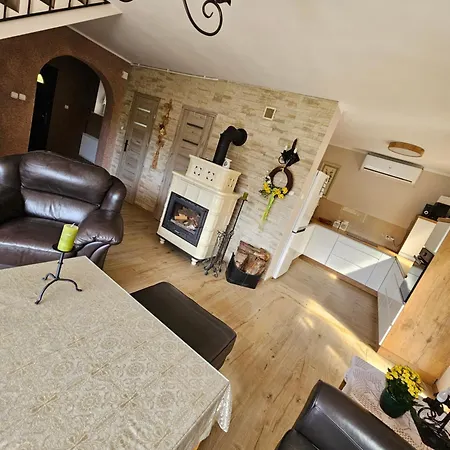 Dom Caloroczny Tomek