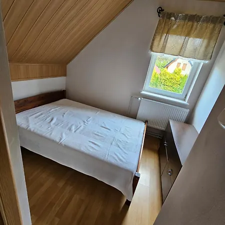 Dom Caloroczny Tomek Apartamento